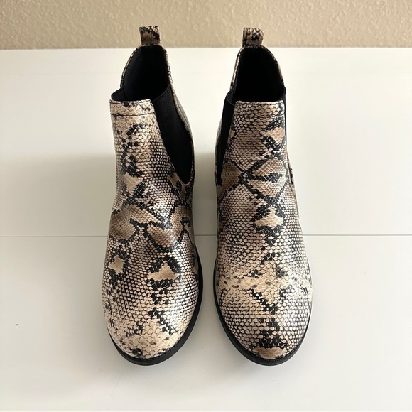 Matisse Women's Snake Print Chelsea Ankle Boots in Brown Tan Colors sz 8.5M - Picture 3 of 15